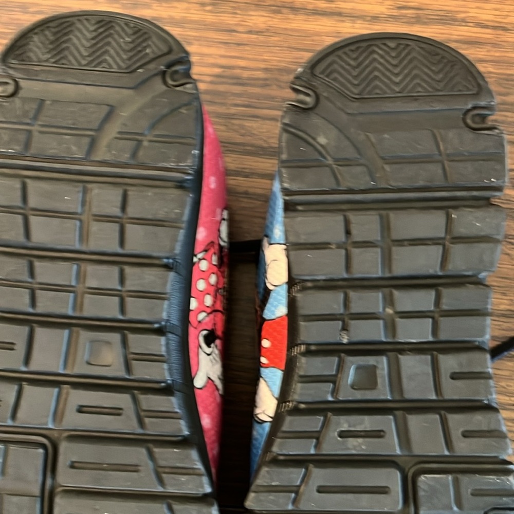 New combo Mickey Minnie Mouse tennis shoes, sneakers, blue pink, women 9, men 7 - Picture 16 of 16